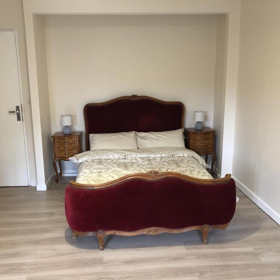 Blacksmiths Cottage In Blanzay - 3 Beds 외부 사진