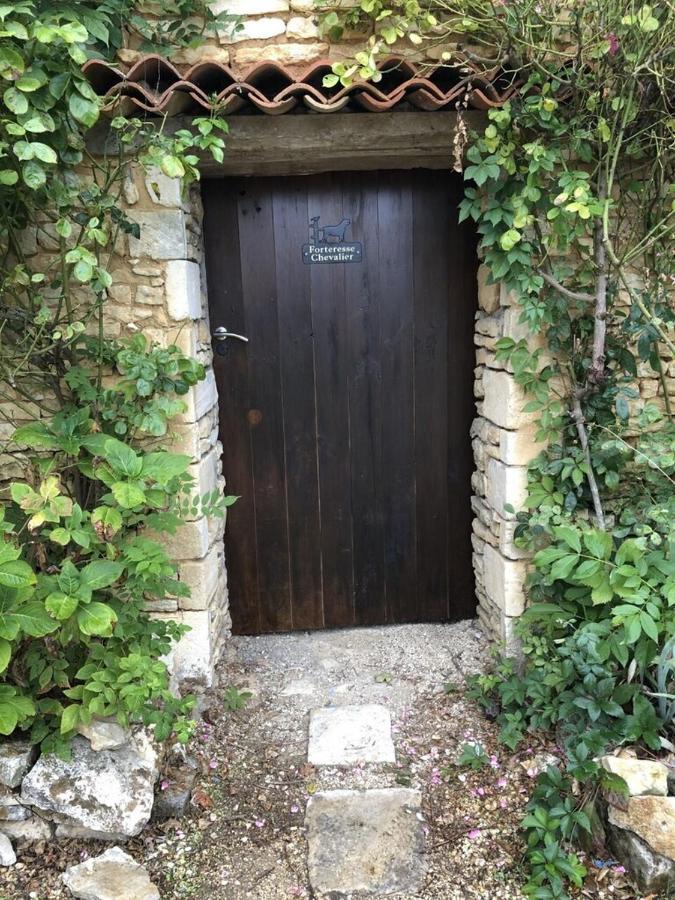Blacksmiths Cottage In Blanzay - 3 Beds 외부 사진