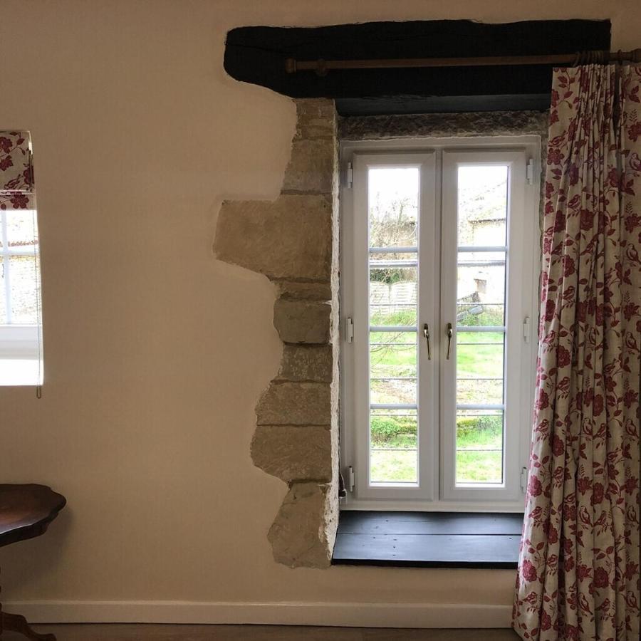 Blacksmiths Cottage In Blanzay - 3 Beds 외부 사진