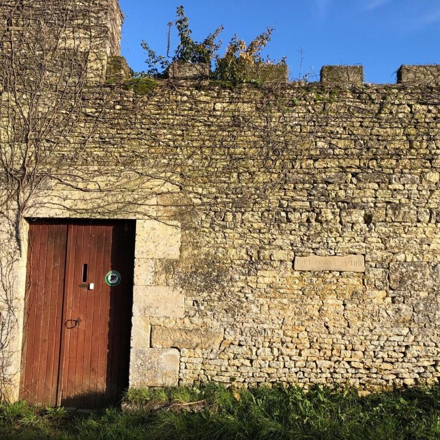 Blacksmiths Cottage In Blanzay - 3 Beds 외부 사진
